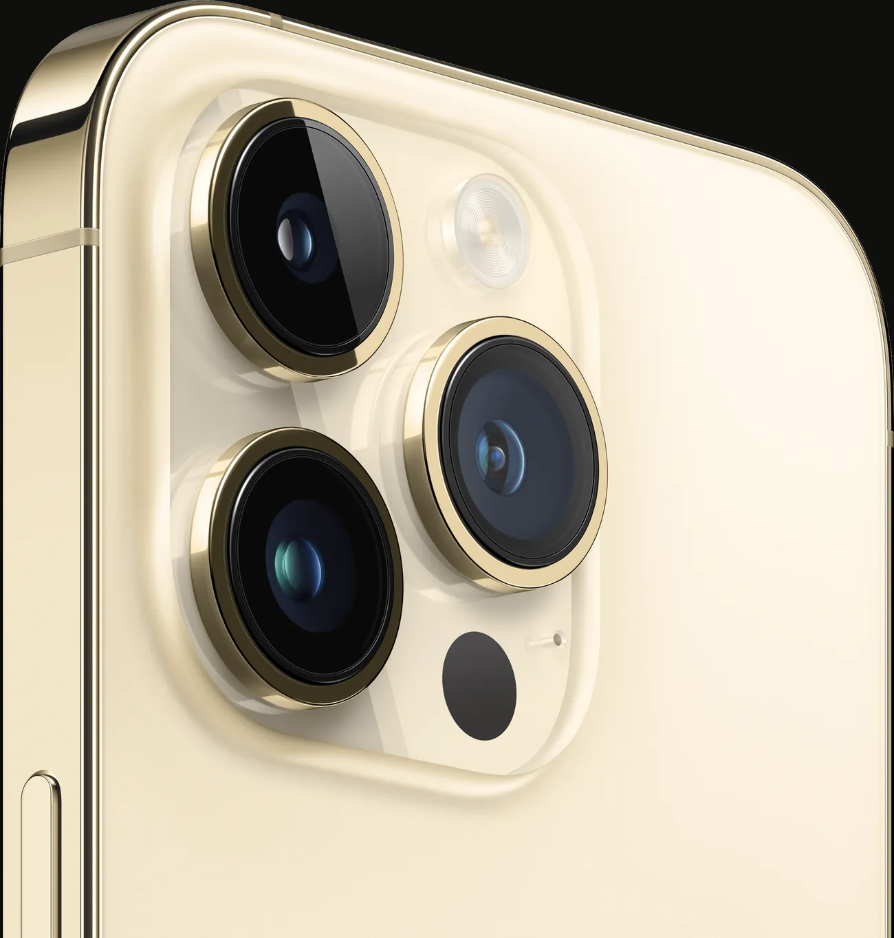 Cámaras de un iPhone 14 Pro dorado, de cerca (imagen ilustrativa)